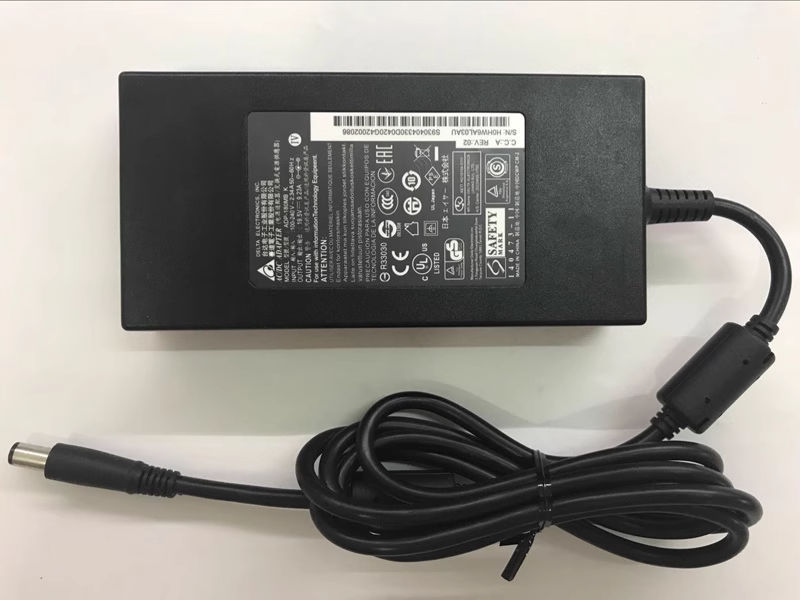 デルタ ADP-180MB K 19.5V 9.23A AC - Laptop Charger のレビューと価格